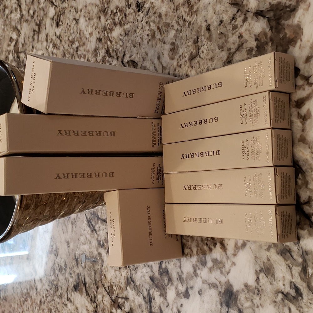 Burberry Makeup package